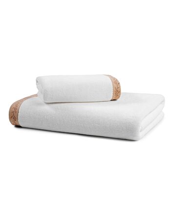 FLORAL EMBROIDERED TOWEL